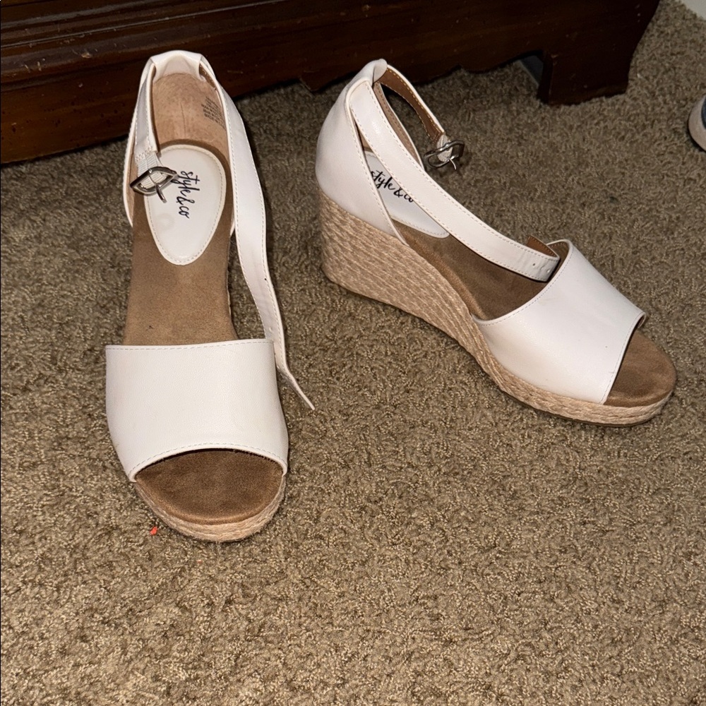 Elegant White Wedge Sandals